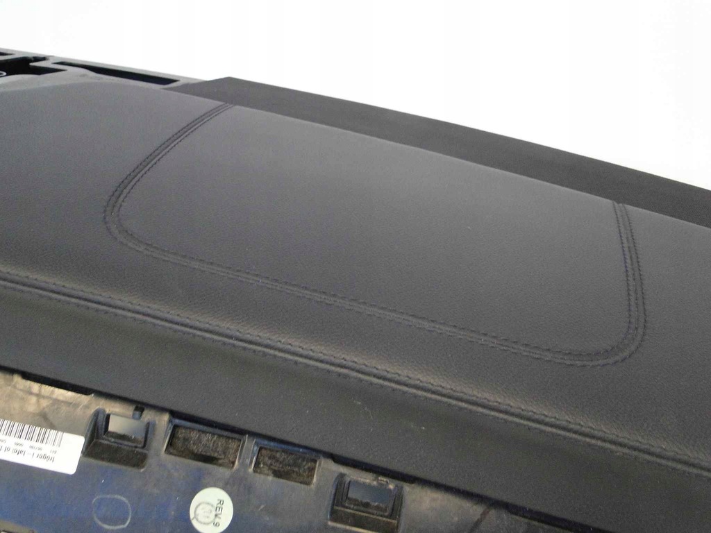 фото №8, Mercedes cls 218 w218 консоль приборная панель приборная панель кожа