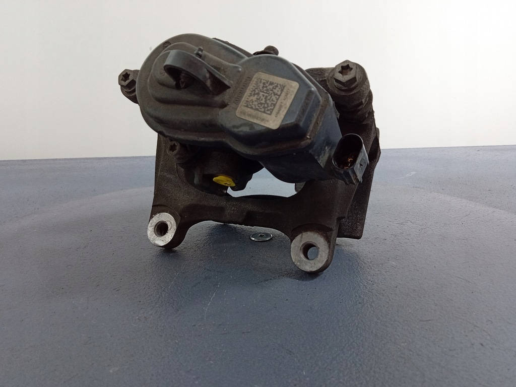 фото №5, Audi q7 ii q8 4m суппорт задняя правый скоба 4m0406ft