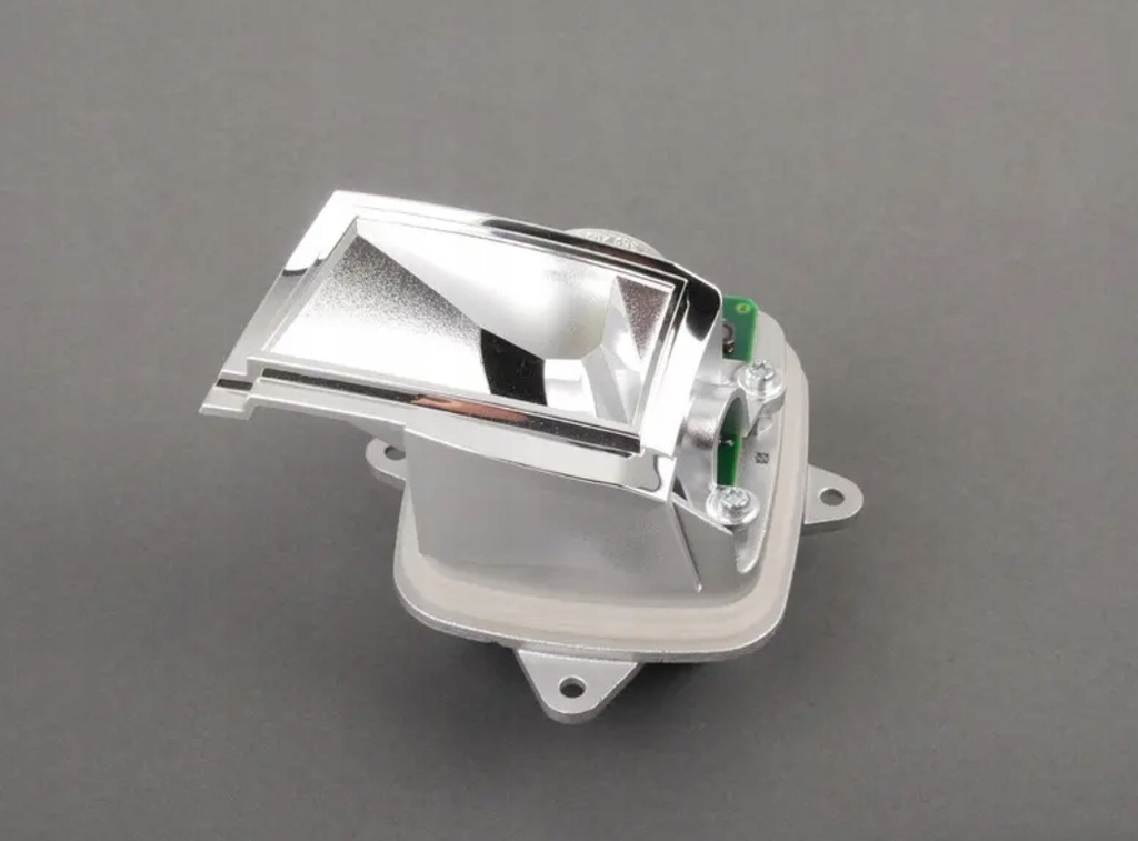 фото №2, Bmw 6 f12 правый led cornering light module 63117352492 7352492