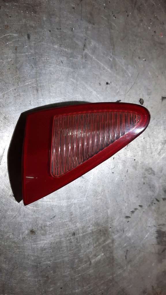 фото №1, Лампа задняя правая крышка багажника alfa romeo 147 05r 1.6b