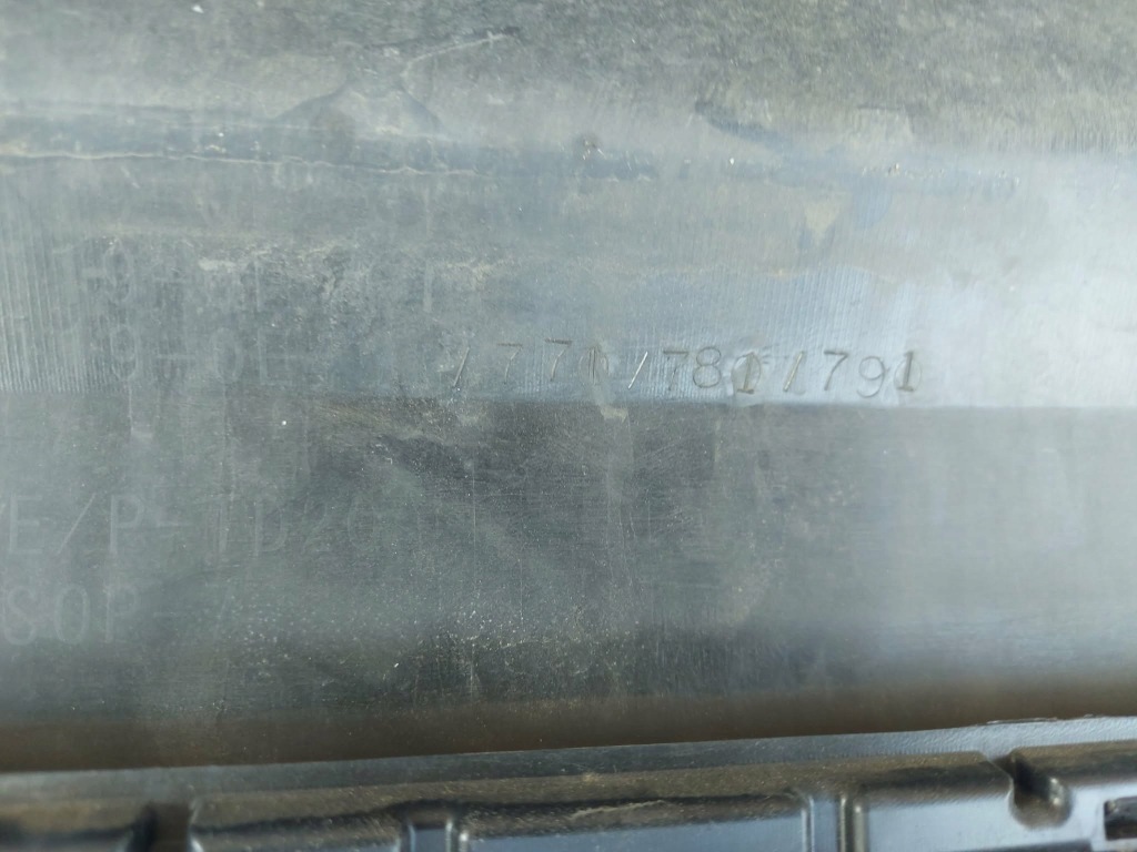 Toyota highlander xu 70 бампер передній перед Зі Шроту