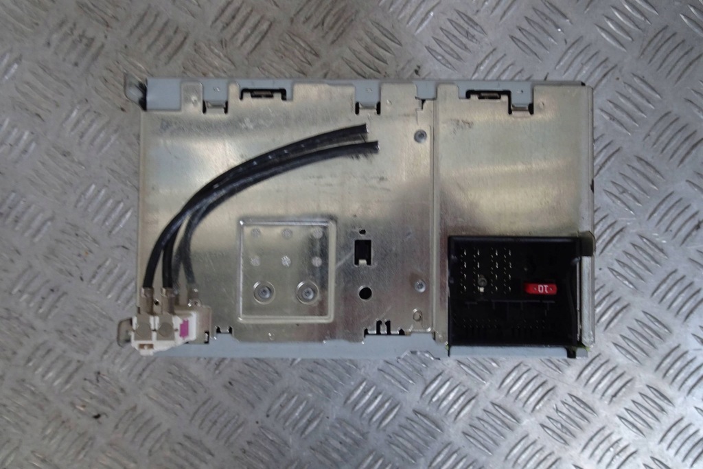 фото №2, Audi a3 8p lift - радиопроигрыватель 8p0035186ab