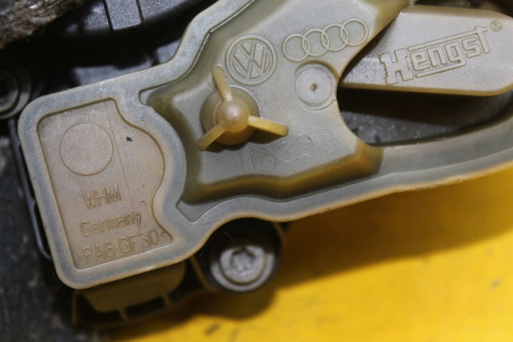 фото №11, Вентиляция картера сепаратор масла 2.0 tfsi a3 s3 06k103495p cjx