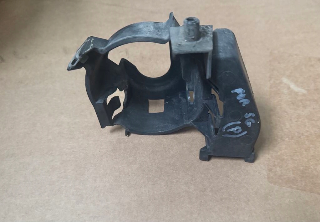 фото №1, Кронштейн противотуманная фара правое subaru forester 2006 2007