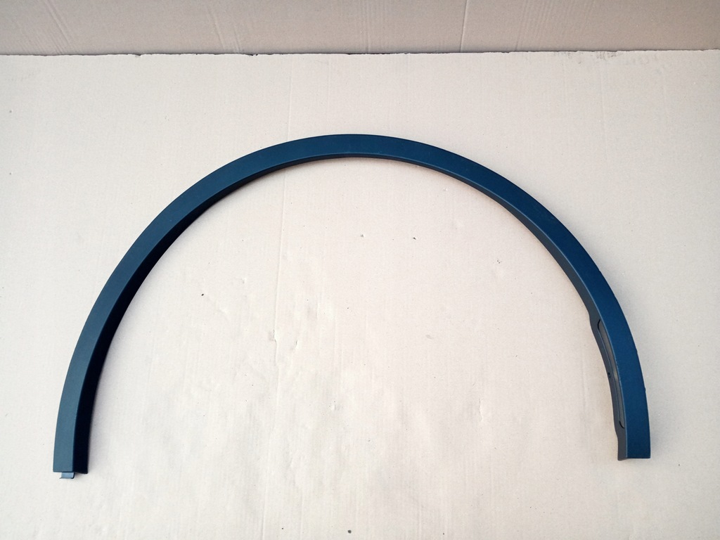 фото №1, Tesla y права молдинг крила перед