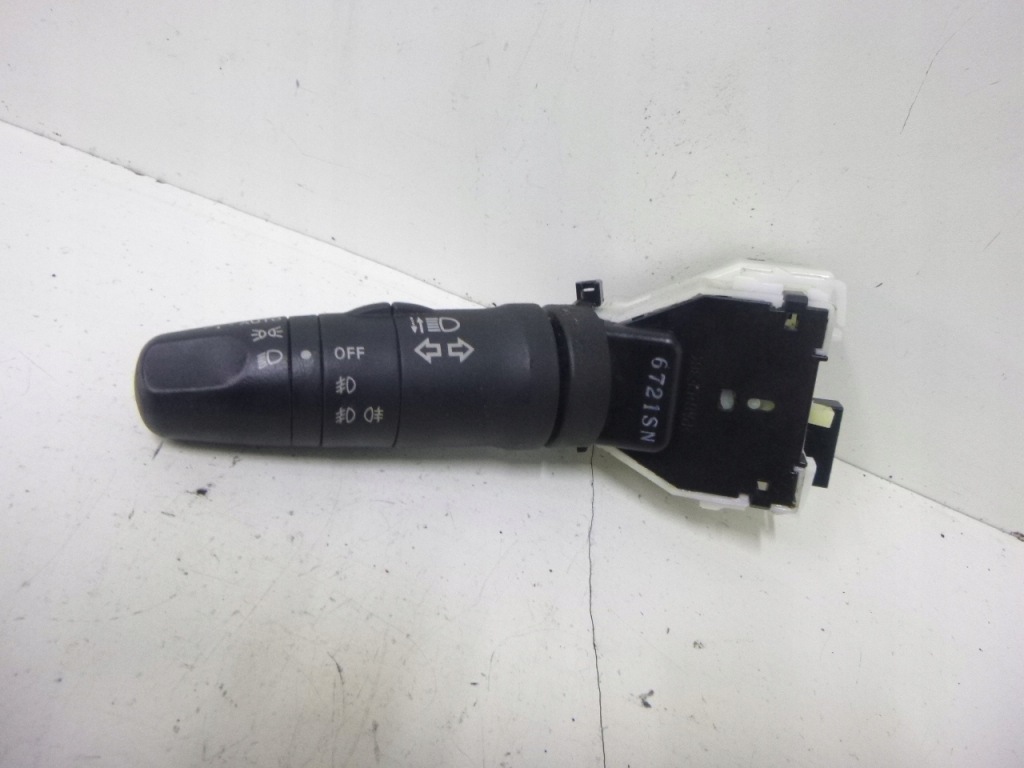 фото №1, Рычаг поворотник nissan note e11 2006r.