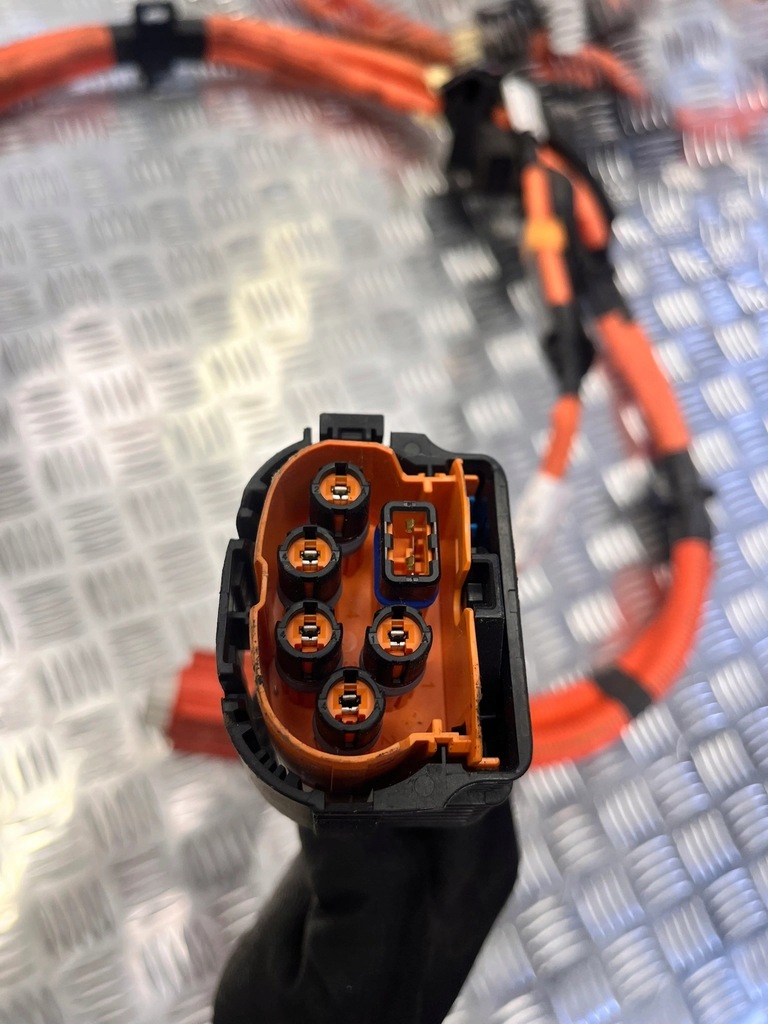 фото №5, Шланг заряджання роз'єм megane v e-tech master iv 2024- 243403255r