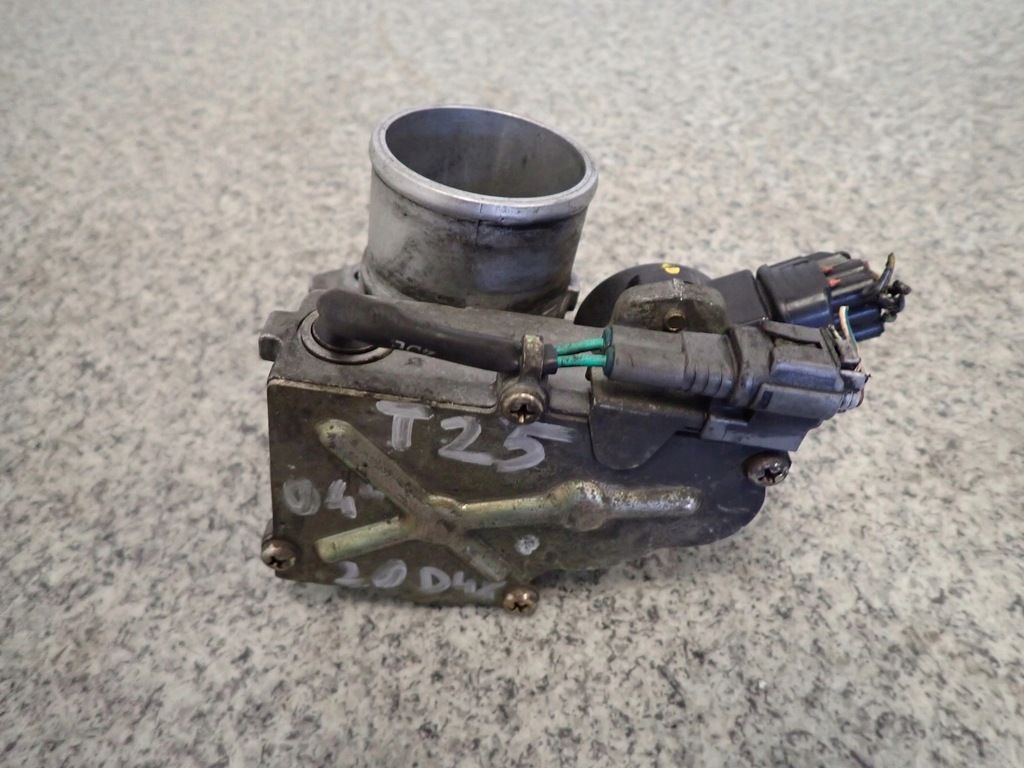 фото №1, Toyota avensis t25 2.0 d4d 03-06 дросельна заслінка