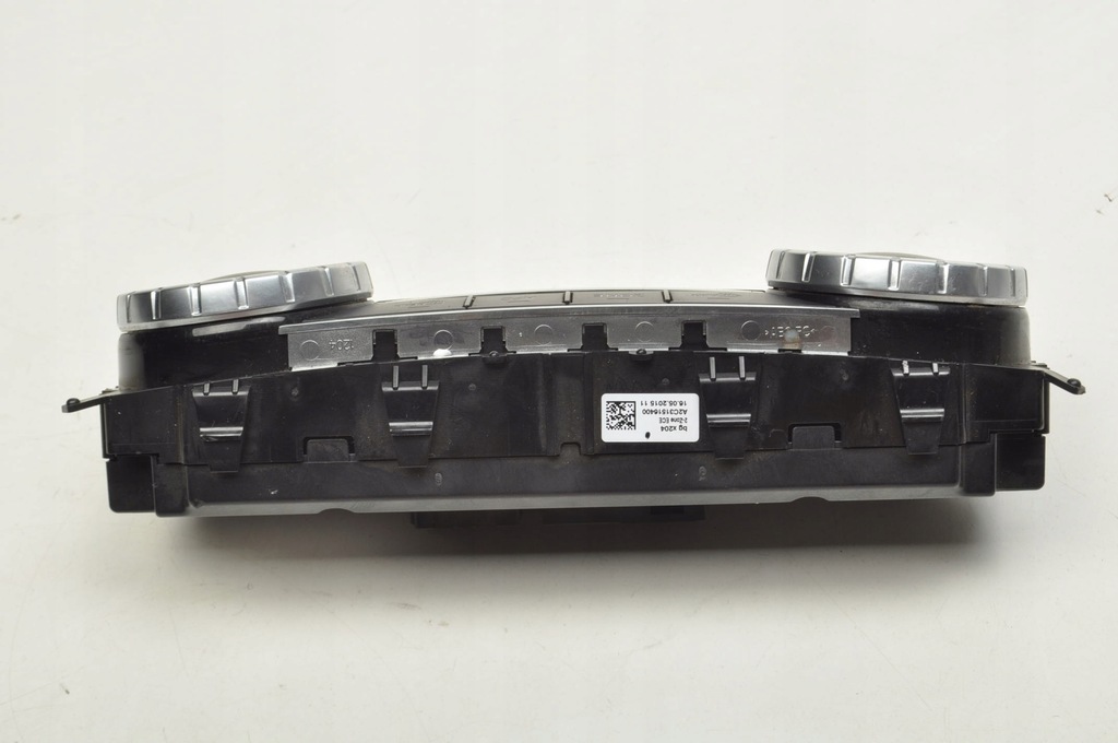 фото №7, Mercedes w204 lift панель кондиционера a2049000715