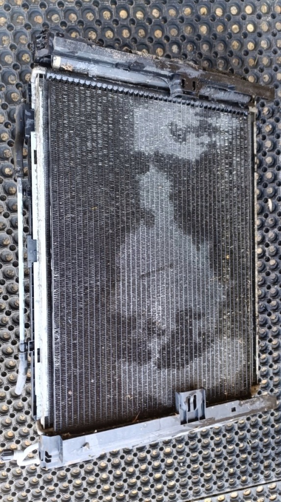 Bmw 520i e90 e91 2.0b комплект радиатор вентилятор Недорого