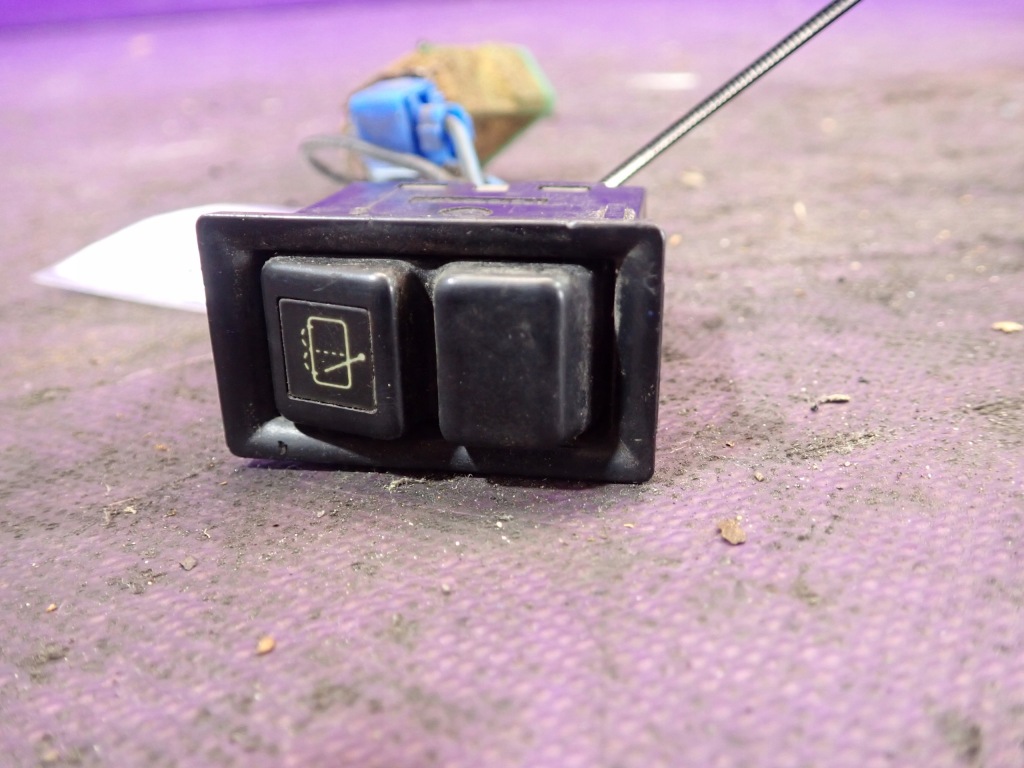 фото №1, Trooper i 83- переключатель дворники задняя 2474f8d