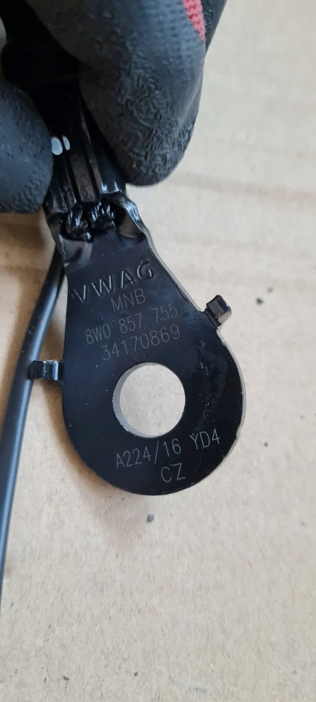 Купить Q7 4m 2 клипса поперечина правая перед сиденье 8w0857755