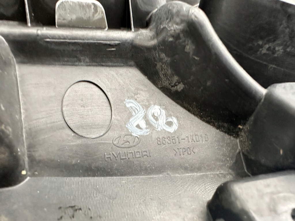 фото №13, Hyundai оригинальный номер 86351-1k010 решётка радиатора