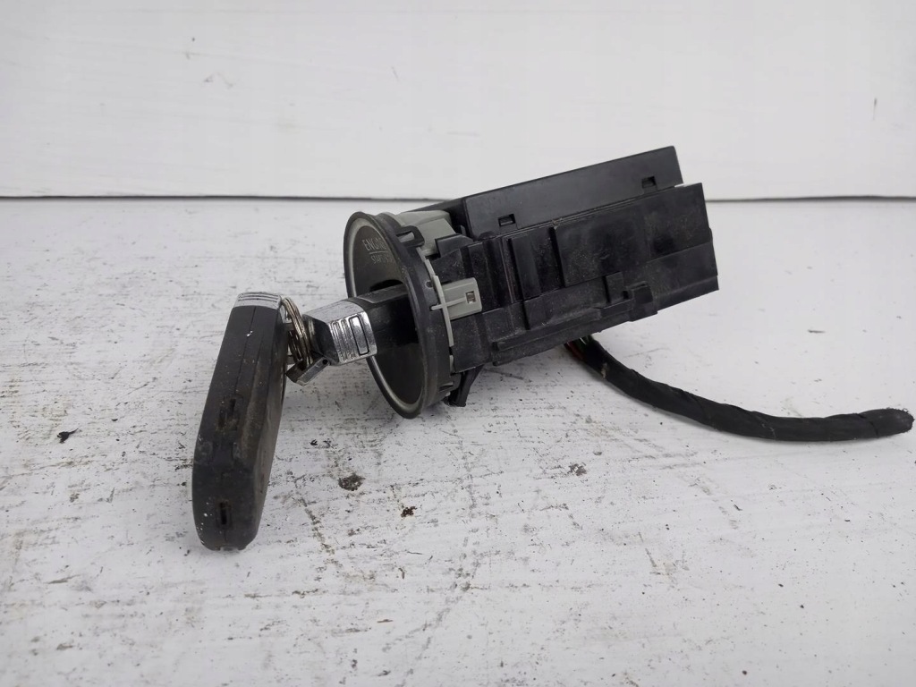 фото №1, Vw passat b6 замок зажигания + ключ 3c0905843r