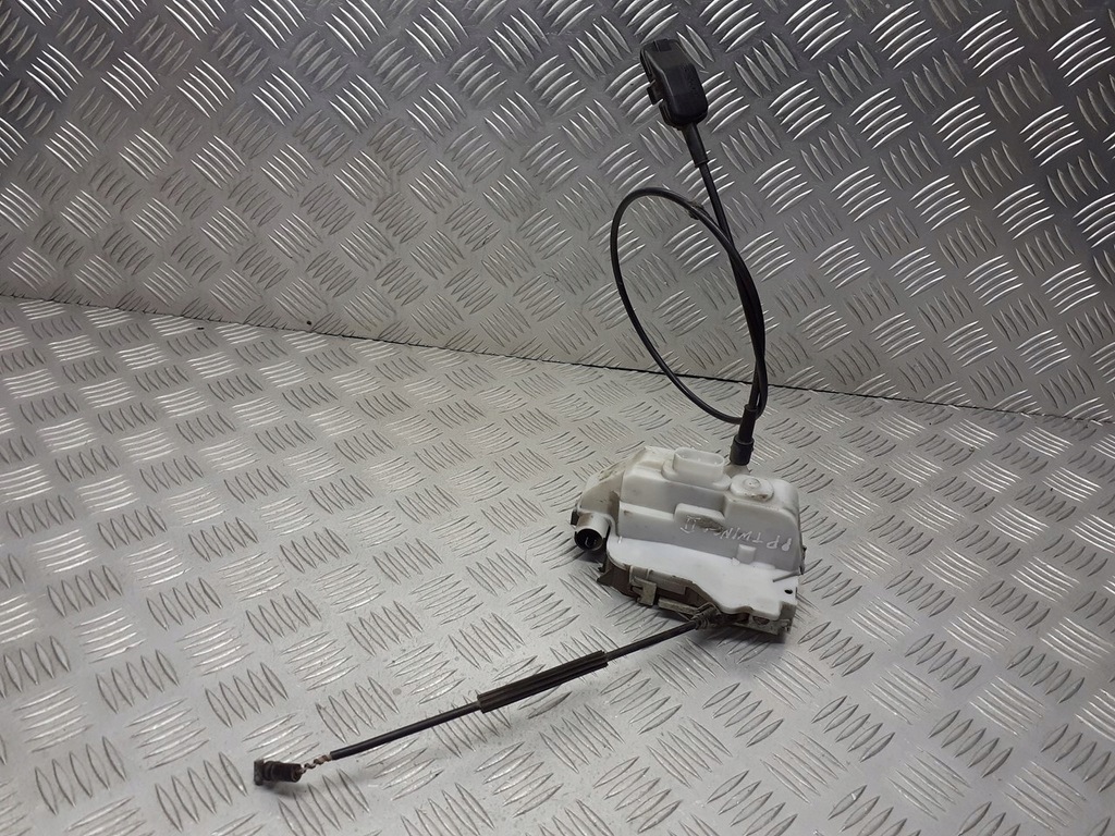 фото №1, Замок дверь правый перед renault twingo ii 4pin 767632