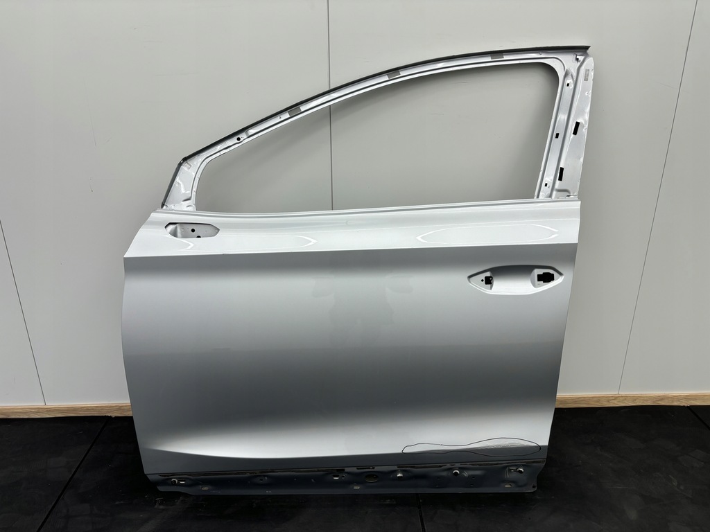 фото №1, Skoda enyaq 5la дверь левая передние перед