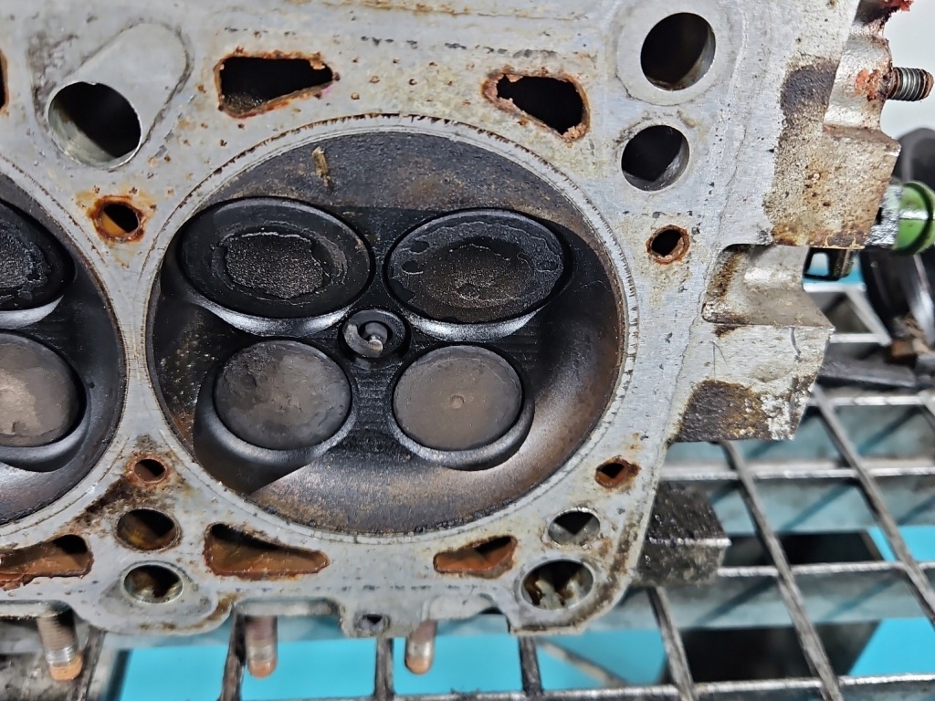 фото №16, Головка audi a8 d2 077103373ae abz 4.2 v8 299km