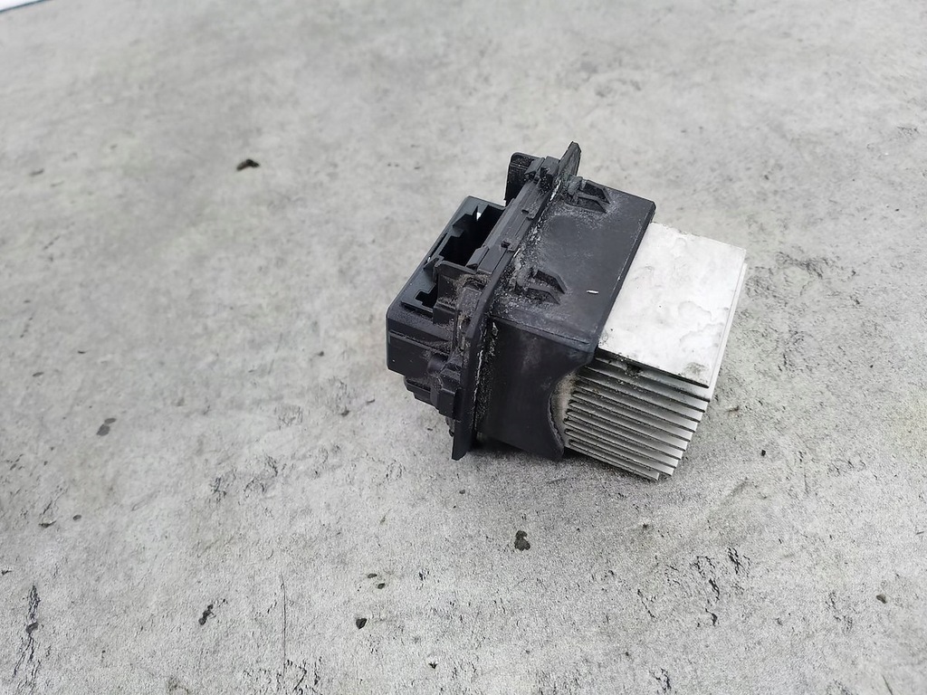 фото №1, Резистор, резистор вентилятор peugeot 207 valeo 1.6 vti