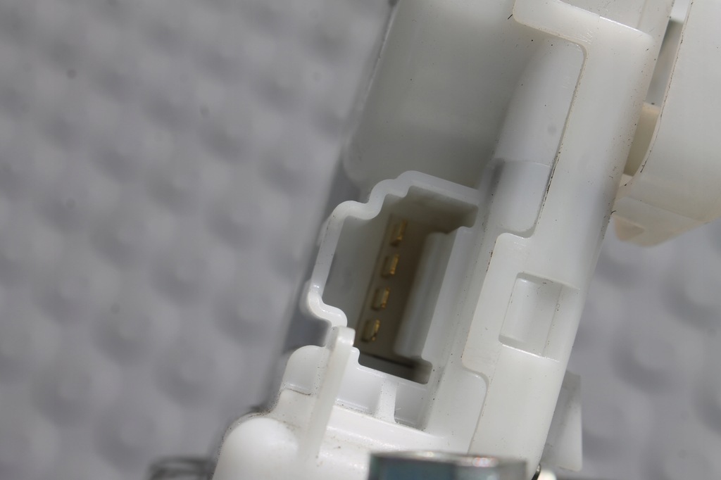 фото №6, Замок крышки багажника задняя subaru forester iii 08-