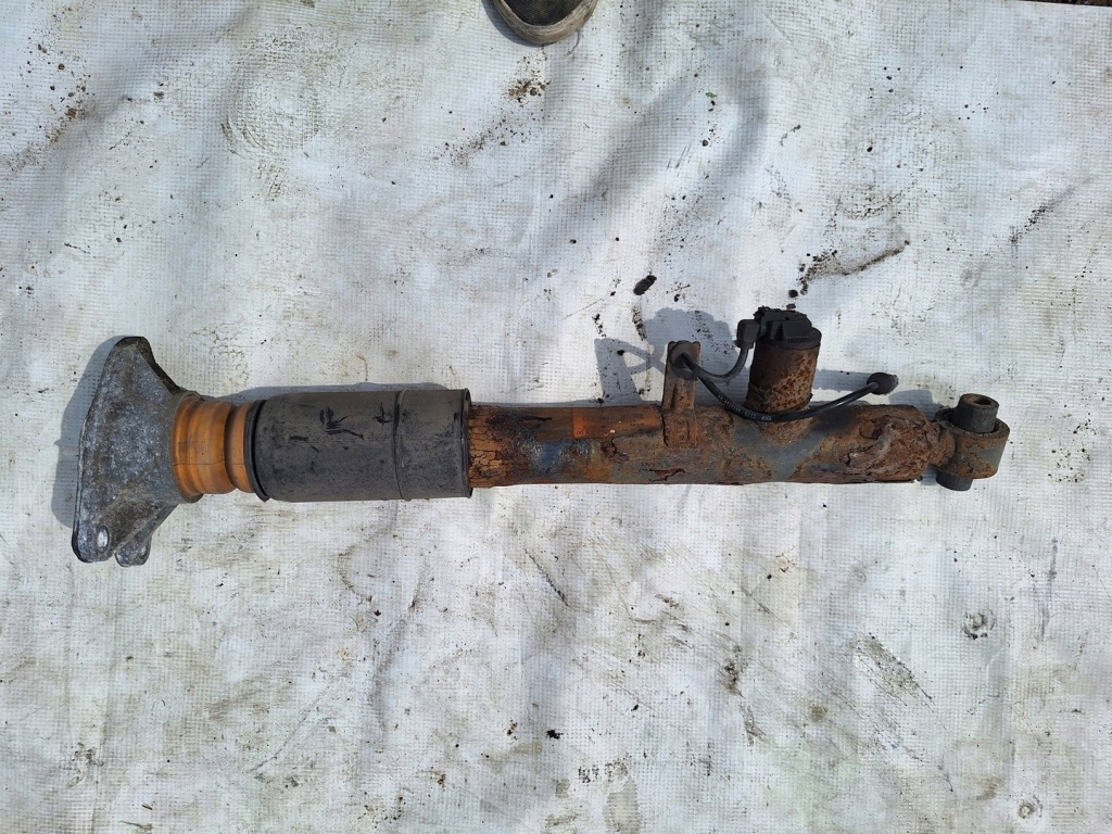 Купити Bmw f30 f31 n57 амортизатор лівий задній vdc