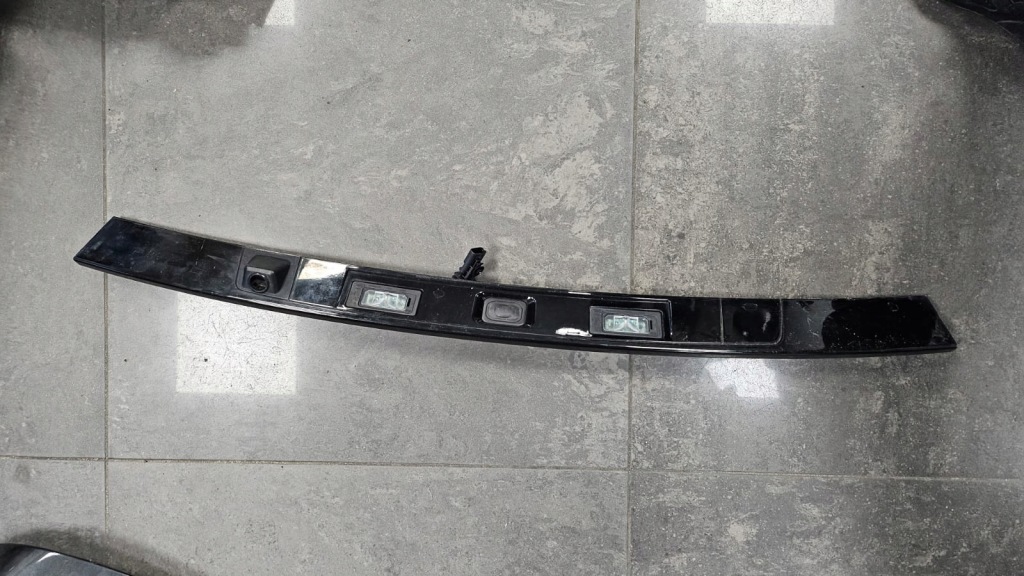 Купити Land rover discovery l550 накладка кришки молдинг fk72-40406 poznań