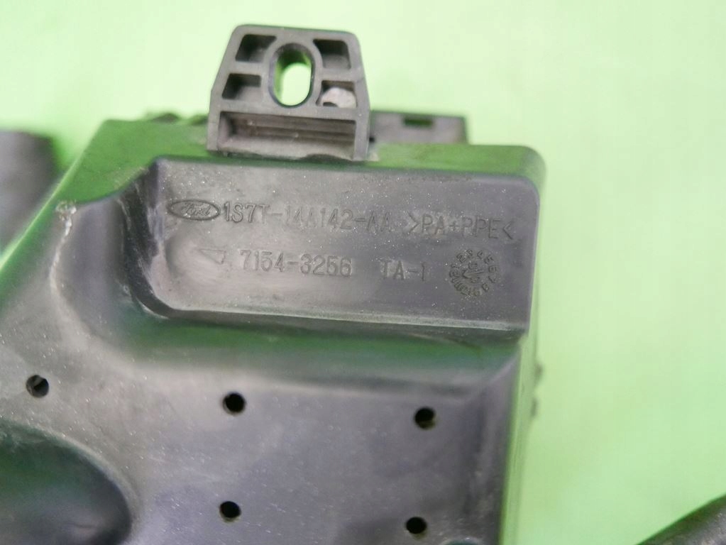 Коробка запобіжників ford mondeo mk3 2.0tddi 00- Київ
