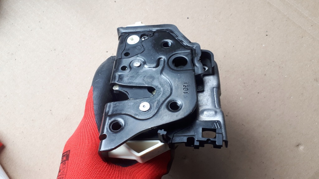 фото №8, Audi оригинальный номер 4g0839016a