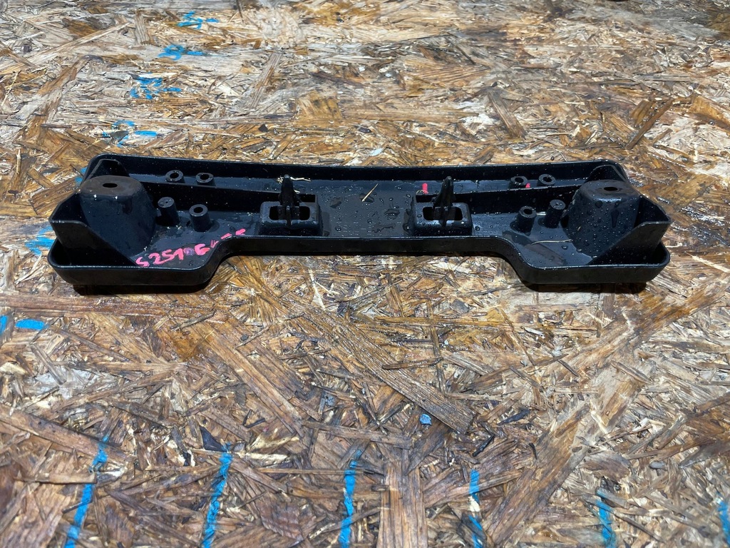 фото №9, Mazda 6 gj iii 3 lift 15-18 молдинг подкладка pod номерной знак бампер перед