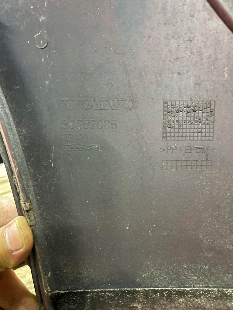 фото №12, Бампер перед передний volvo v50 bez омыватель kompletny przed lift