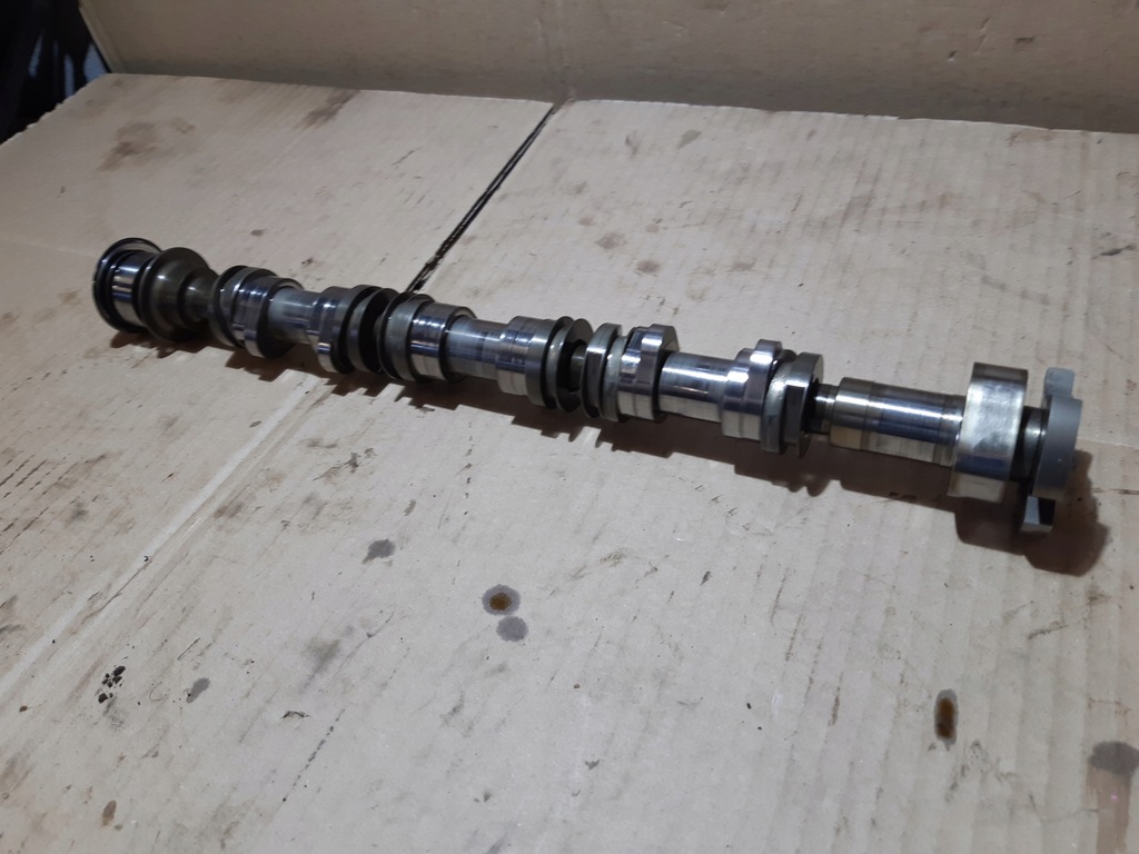 фото №1, Audi q5 8r 3.2 fsi cal вал распределительного вала всасывающий правый