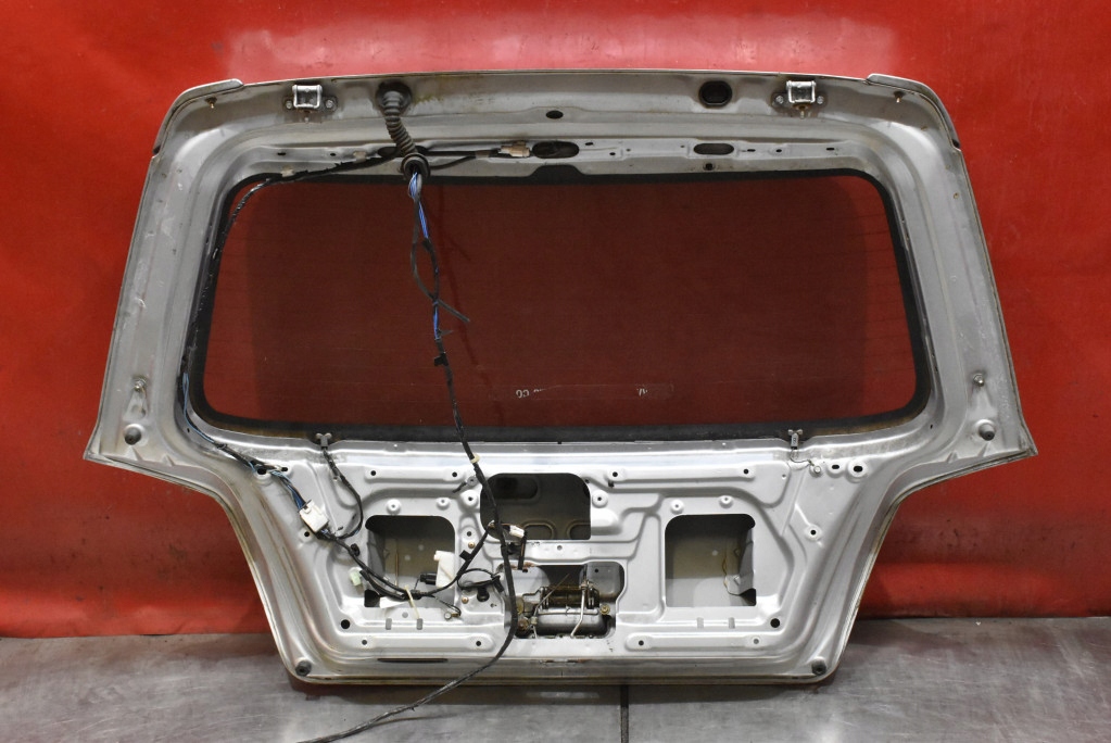 фото №11, Крышка багажника багажника задняя задняя серебристая mitsubishi outlander 1 i 01-08