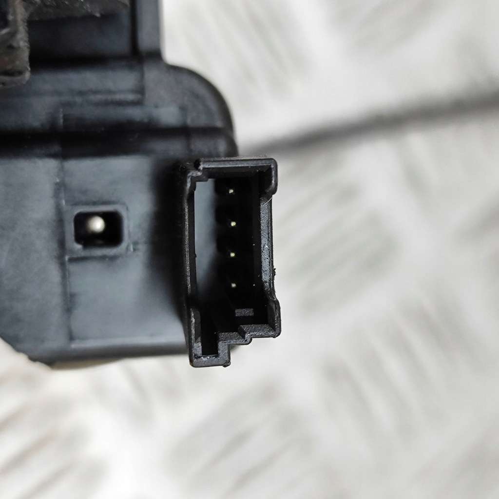 фото №7, Bmw 6 f12 f13 2012 замок кришки задній / багажника