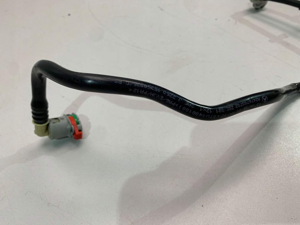 Mercedes a35 w177 трубка шланг вакууму a2474703702 Доставка