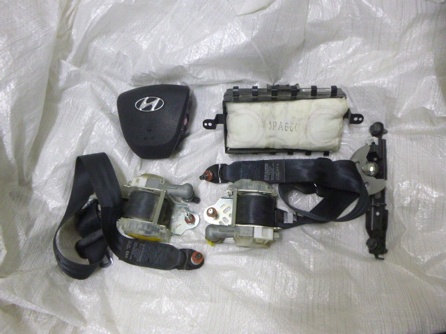 фото №1, Hyundai i20 i подушки безопасности ремни комплект