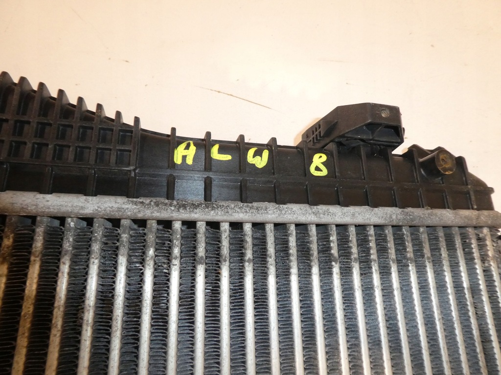 фото №5, Vw golf v plus 2.0 tdi радиатор интеркулер 1k0145927