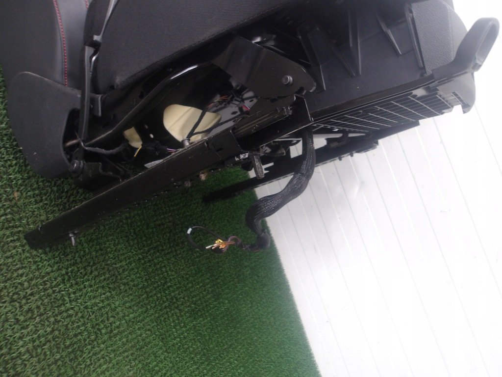 Seat leon iii 5f 12-20 5d hb сиденья заднее сиденье alcantara подогрев версия fr eu Доставка