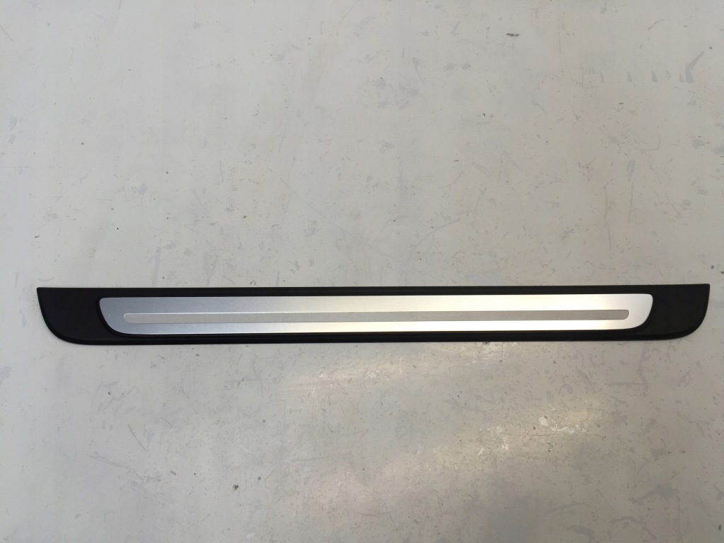 фото №1, Audi a1 ii 82a 2020 молдинг порог перед правая