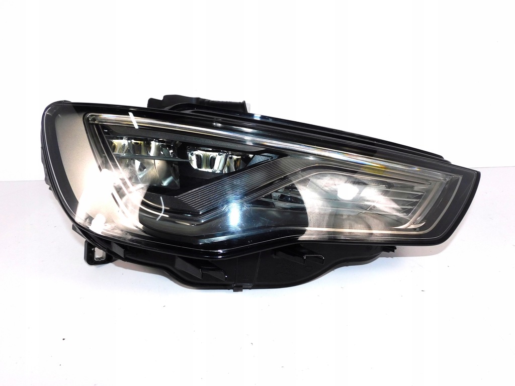 фото №1, Audi a3 8v лампа правая full led przed lift 8v0941034af