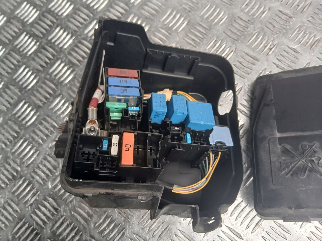 фото №6, Dacia sandero ii корпус коробка предохранителей 243809584r