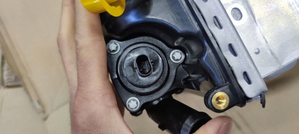 Mercedes дросельна заслінка a2761410125 радіатор a1771901114 комплект Ціна