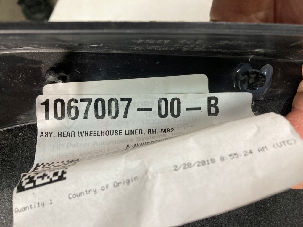 Подкрылок правое задние tesla s рестайлинг Доставка