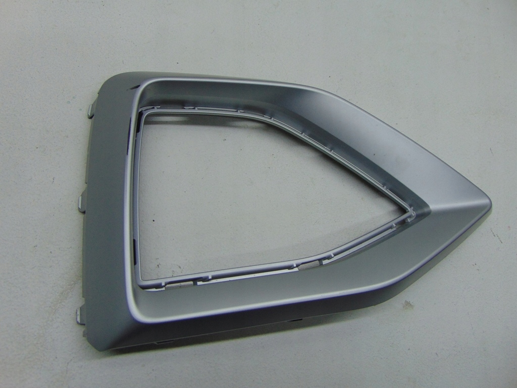 фото №2, Audi q2 81a решётка рамка правая