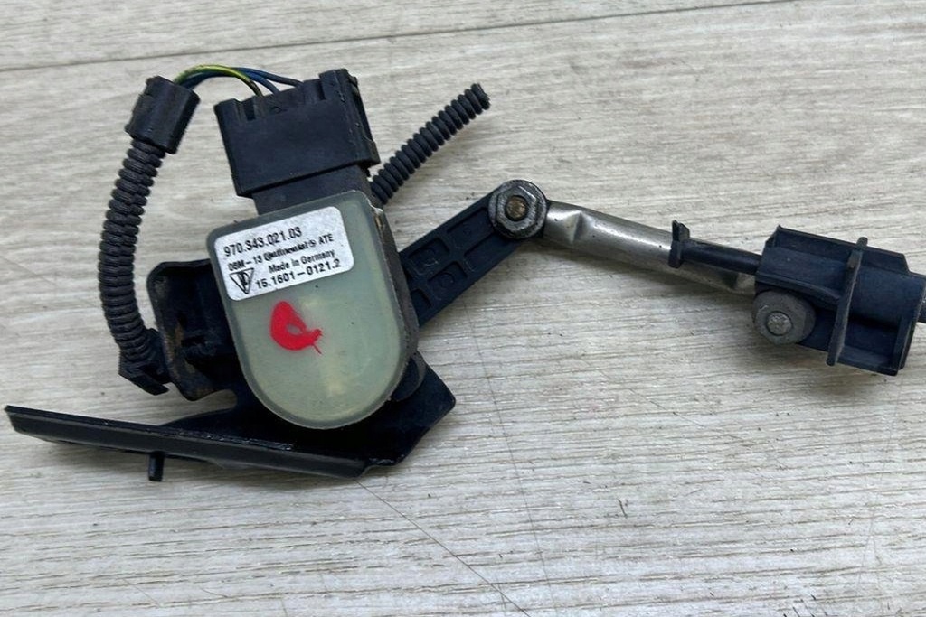 фото №6, Передній лівий датчик рівня porsche panamera 970 97034302103 3.0l 2014