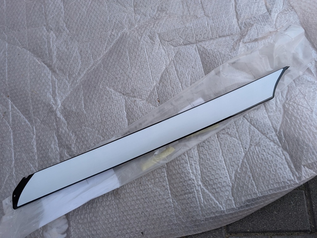 фото №1, Молдинг защита стекло лобовое стойка крыша правая polestar 2 ii
