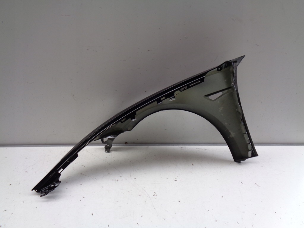 Крило правий передній tesla model 3 nr 37851 Зі Шроту