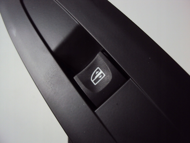 фото №2, Панель стекло правый перед renault kadjar