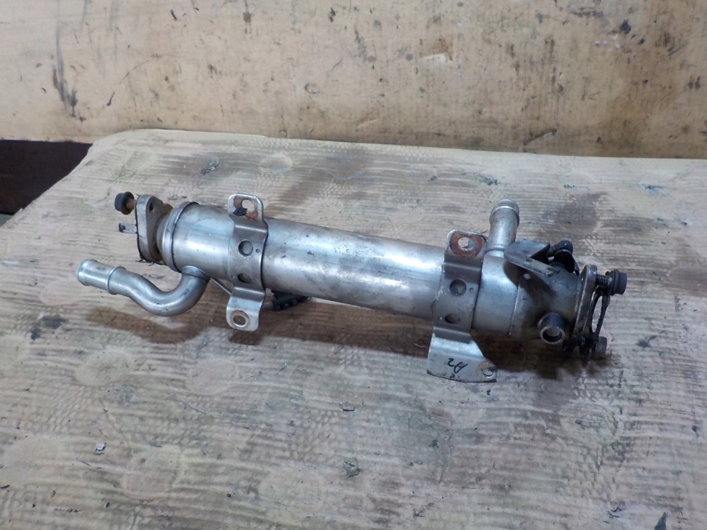 Audi a3 2.0tdi радиатор выхлопных газов 03l131512b Недорого