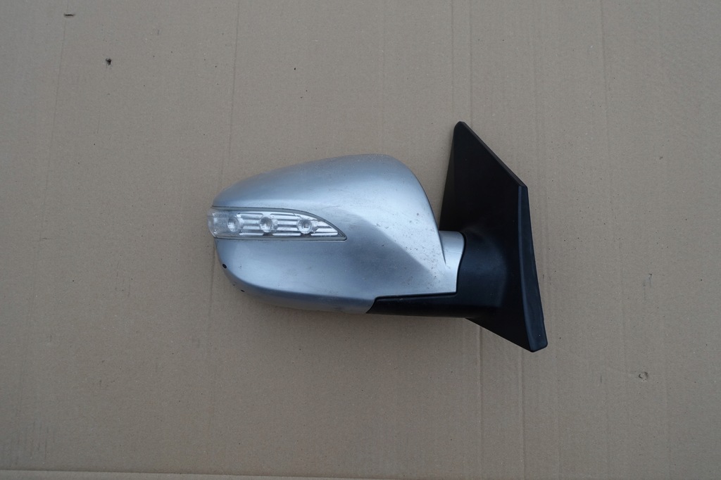 фото №1, Hyundai ix35 ix-35 зеркало передние правое 8pin eu