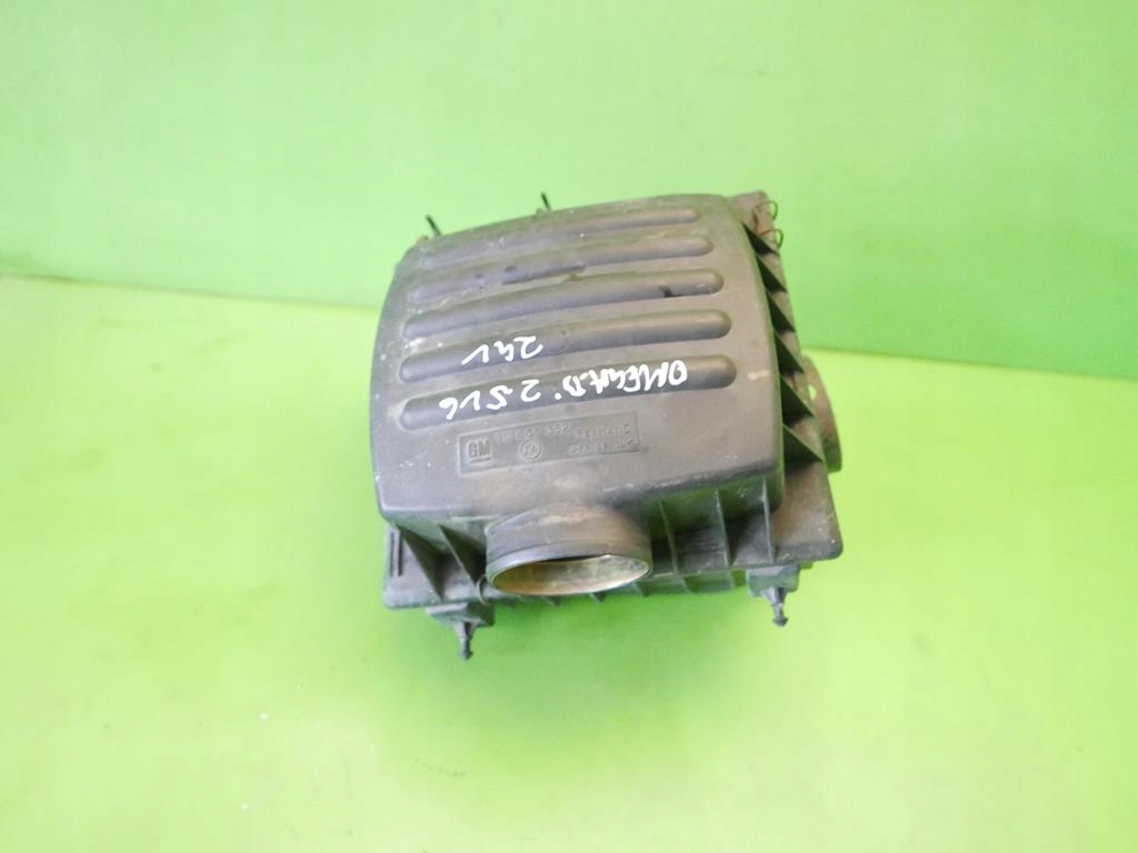 фото №1, Корпус фільтра повітря opel omega b 2.5 v6 94-99