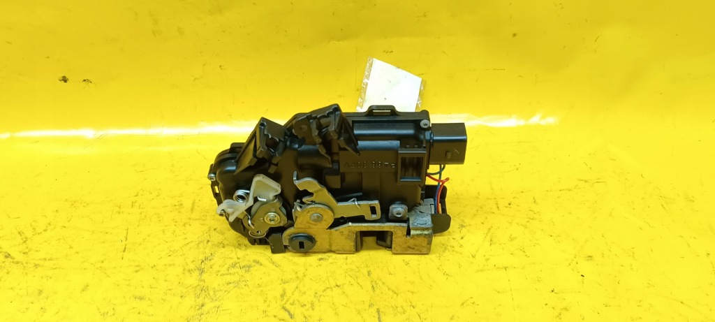 Замок двері лівий задній audi a6 c5 97-04r 7контакти Ціна